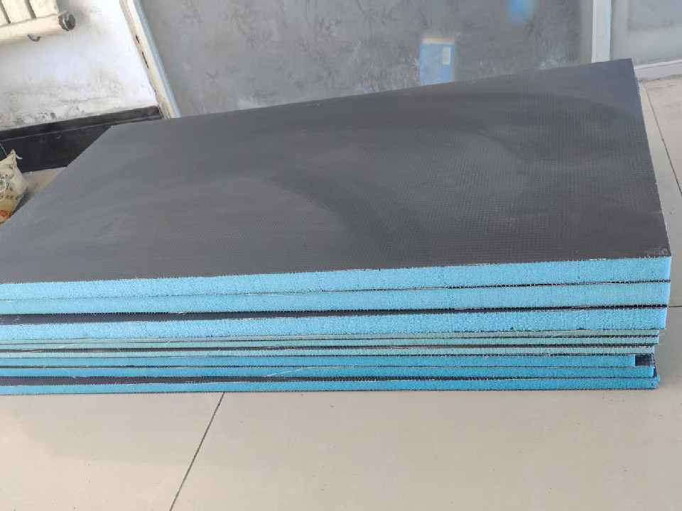 帶飾面的防水背襯板圖片